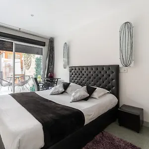 L'oasis Montparnasse 2*, Paris France